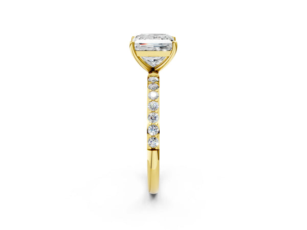 Yellow gold Princess Cut Diamond Pavé Band Solitaire Ring with Four-Prong Setting_44