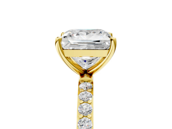 Yellow gold Princess Cut Diamond Pavé Band Solitaire Ring with Four-Prong Setting_47