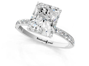 White gold Radiant Cut Diamond Pavé Band Solitaire Ring with Four-Prong Setting_115