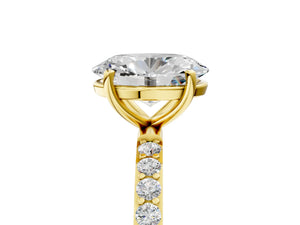 Yellow gold Oval Cut Diamond Pavé Band Solitaire Ring with Four-Prong Setting_65