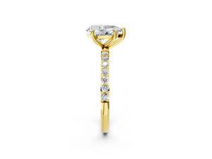 Yellow gold Pear Cut Diamond Pavé Band Solitaire Ring with Four-Prong Setting_74