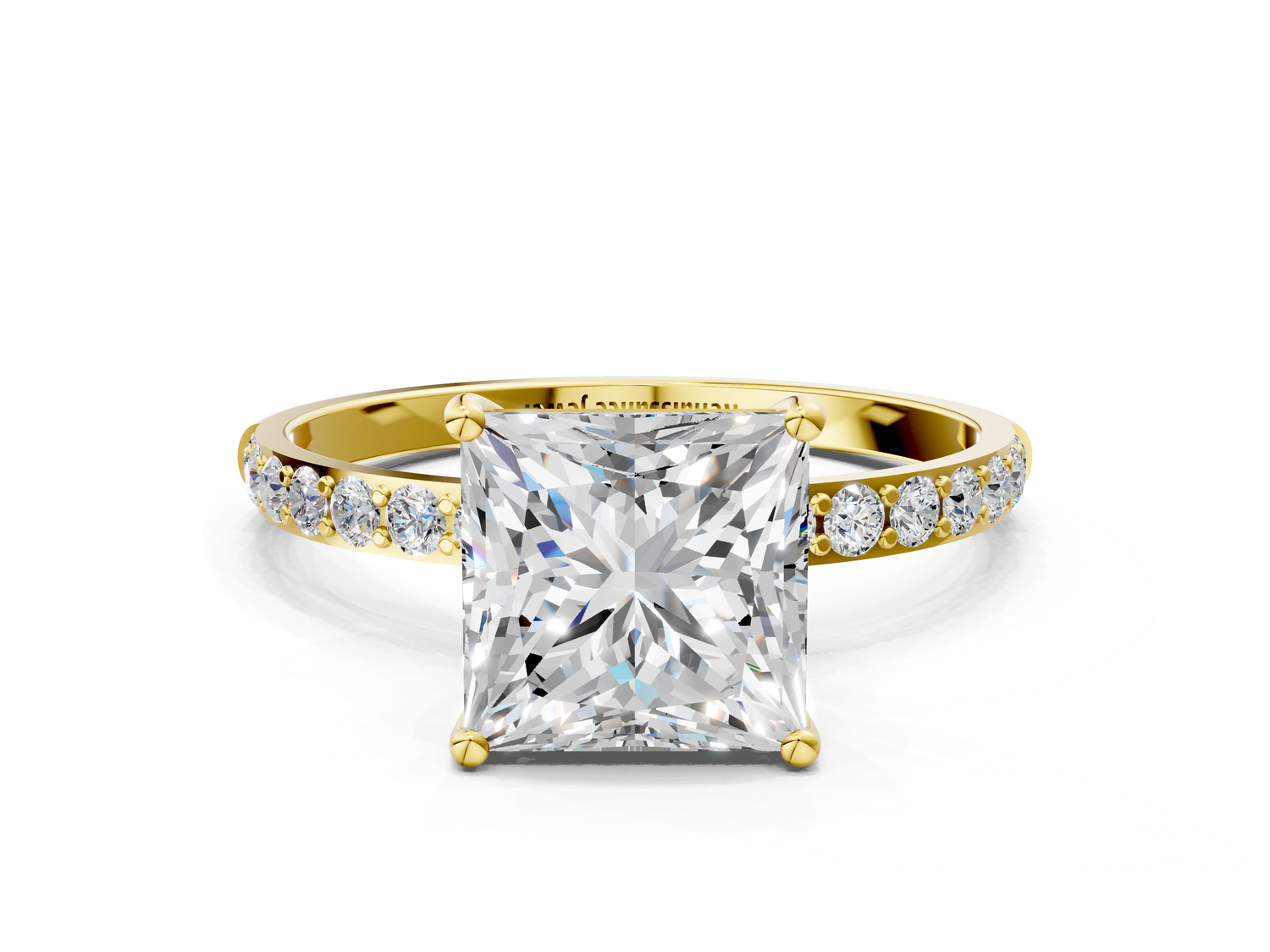 Yellow gold Princess Cut Diamond Pavé Band Solitaire Ring with Four-Prong Setting