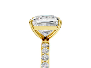 Yellow gold Princess Cut Diamond Pavé Band Solitaire Ring with Four-Prong Setting_23