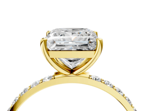 Yellow gold Princess Cut Diamond Pavé Band Solitaire Ring with Four-Prong Setting_40