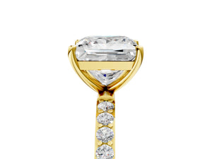 Yellow gold Princess Cut Diamond Pavé Band Solitaire Ring with Four-Prong Setting_53