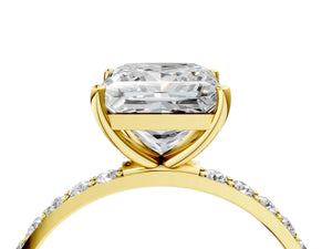 Yellow gold Princess Cut Diamond Pavé Band Solitaire Ring with Four-Prong Setting_70