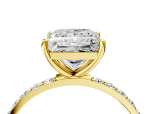 Yellow gold Princess Cut Diamond Pavé Band Solitaire Ring with Four-Prong Setting_82