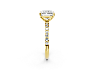 Yellow gold Radiant Cut Diamond Pavé Band Solitaire Ring with Four-Prong Setting_2